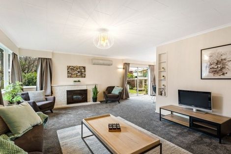 Photo of property in 2 Monterey Place, Totara Park, Upper Hutt, 5018