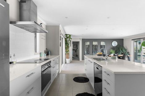 Photo of property in 70 Jack Boyd Drive, Mangawhai Heads, Kaiwaka, 0573