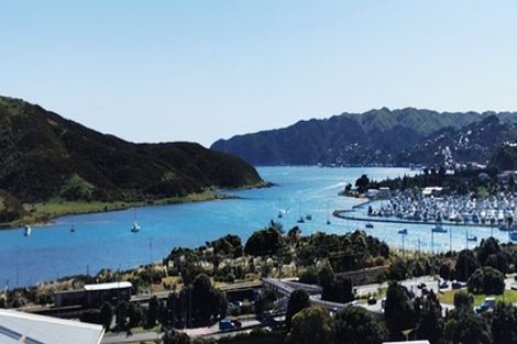 Photo of property in 4 Whitianga View, Paremata, Porirua, 5024