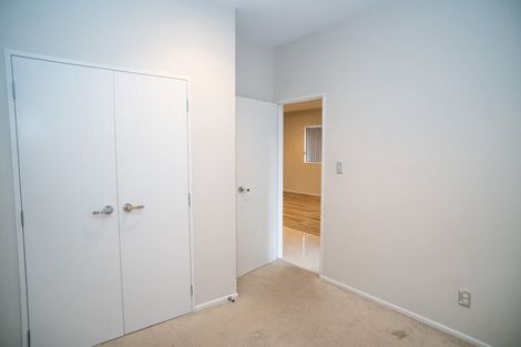 Photo of property in 17 Clendon Place, Manurewa, Auckland, 2102