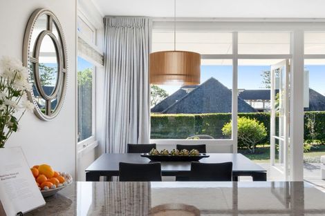 Photo of property in 41 Seymour Road, Mellons Bay, Auckland, 2014