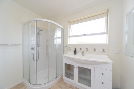 Photo of property in 29a Raglan Avenue, Cloverlea, Palmerston North, 4412