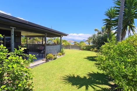Photo of property in 111 Kelly Jade Avenue, Matarangi, Whitianga, 3592