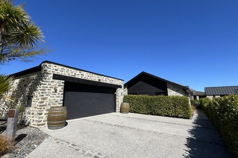 Photo of property in 10 Arran Lane, Jacks Point, Queenstown, 9371