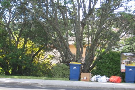 Photo of property in 2/464 Beach Road, Murrays Bay, Auckland, 0630