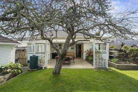 Photo of property in 12 Pempsey Street, Silverstream, Upper Hutt, 5019