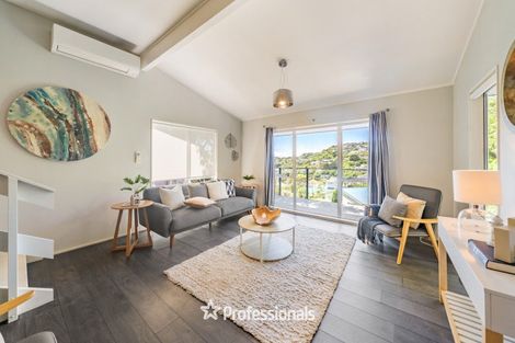 Photo of property in 6 Swadel Way, Karori, Wellington, 6012
