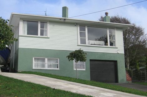 Photo of property in 43 Larsen Crescent, Tawa, Wellington, 5028