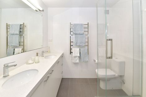 Photo of property in 84 Harbour Village Drive, Gulf Harbour, Whangaparaoa, 0930