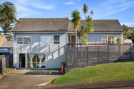 Photo of property in 44 Zita Maria Drive, Massey, Auckland, 0614