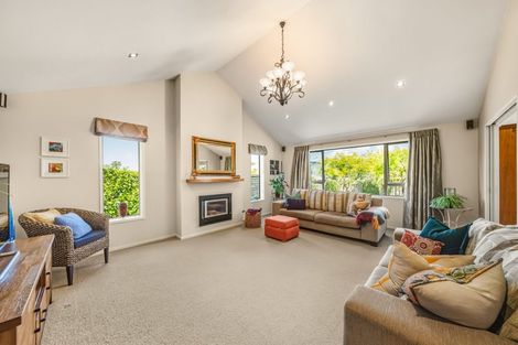 Photo of property in 13 Marua Palm Grove, Timberlea, Upper Hutt, 5018