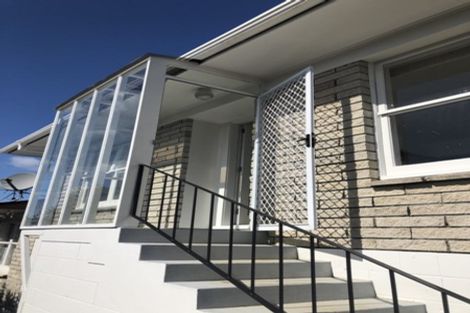 Photo of property in 1/36 Girrahween Drive, Totara Vale, Auckland, 0629