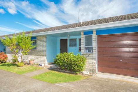 Photo of property in 2/11 Pitt Street, Whanganui, 4500