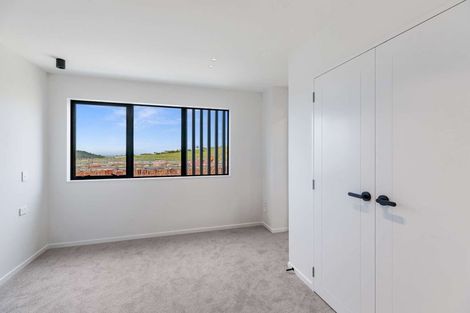 Photo of property in 20a Makomako Drive, Orewa, 0931