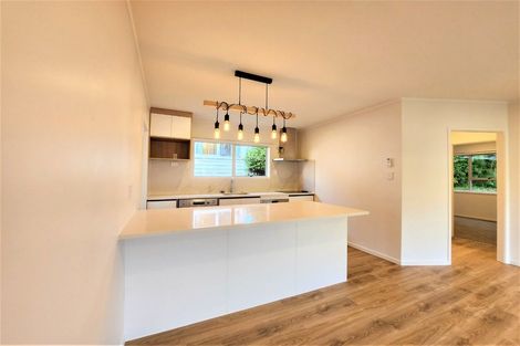 Photo of property in 34 Camelot Place, Glenfield, Auckland, 0629