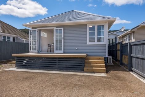 Photo of property in 4a Langford Street, Naenae, Lower Hutt, 5011