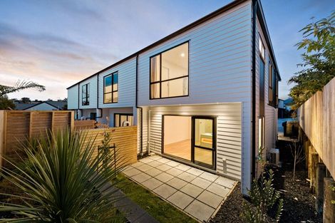 Photo of property in 37c Corunna Road, Milford, Auckland, 0620