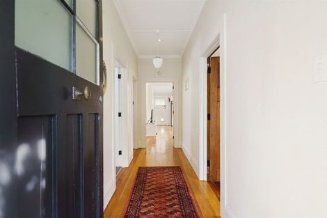 Photo of property in 2/21 Cowper Street, Devonport, Auckland, 0624