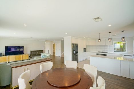 Photo of property in 18 Prestbury Grove, Churton Park, Wellington, 6037