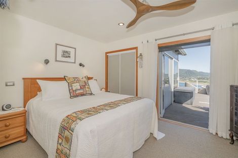 Photo of property in 22 Tairua Terrace, Tairua, 3508