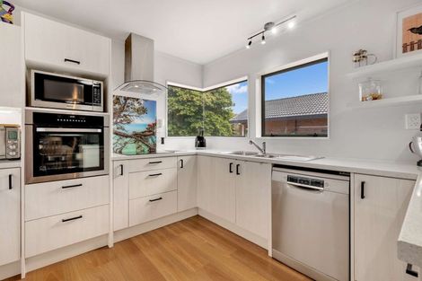 Photo of property in 58a Aquarius Drive, Kawaha Point, Rotorua, 3010