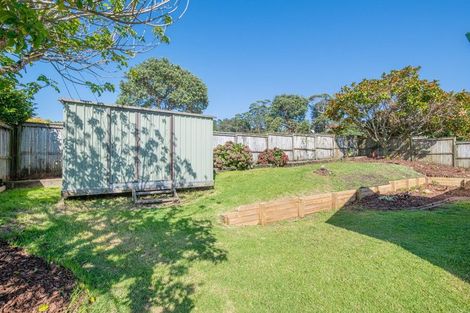 Photo of property in 28 Tyburn Lane, Unsworth Heights, Auckland, 0632
