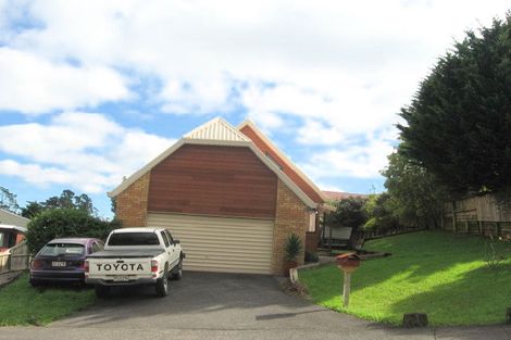 Photo of property in 1/7 Jay Court, Botany Downs, Auckland, 2010