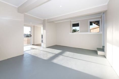 Photo of property in 24 Styca Place, Sunnyvale, Auckland, 0612