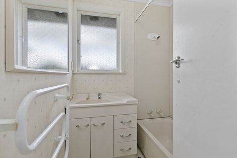 Photo of property in 2/352 Oxford Terrace, Avalon, Lower Hutt, 5011