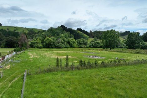 Photo of property in 1745b Longbush Road, Longbush, 5884