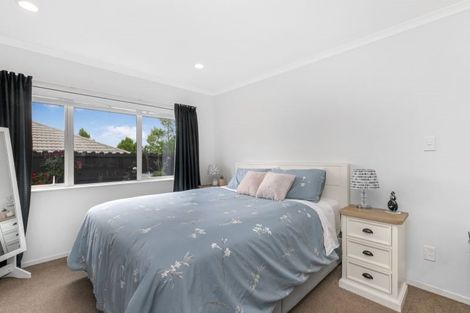 Photo of property in 22 Emmerdale Avenue, Papakura, 2110