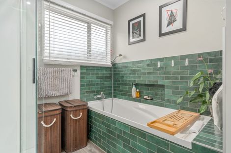Photo of property in 7 Hawtrey Terrace, Johnsonville, Wellington, 6037