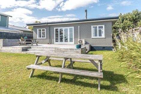 Photo of property in 133 Karaka Street, Castlecliff, Whanganui, 4501