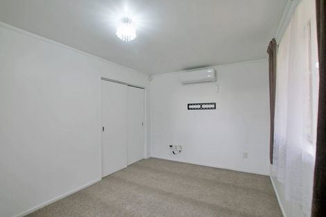 Photo of property in 56 Ruze Vida Drive, Massey, Auckland, 0614