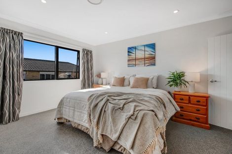 Photo of property in 7 Raabia Close, Parakai, 0830