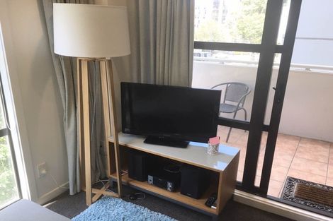 Photo of property in Oakwood Hall Apartments, 6b/81 Wakefield Street, Auckland Central, Auckland, 1010