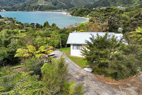 Photo of property in 30 Hope Drive, Okiwi Bay, 7193