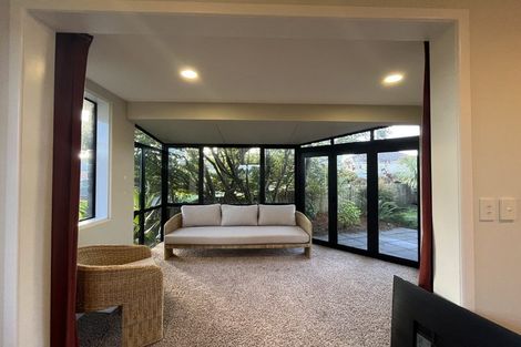 Photo of property in 15 Del Mar Place, Merrilands, New Plymouth, 4312