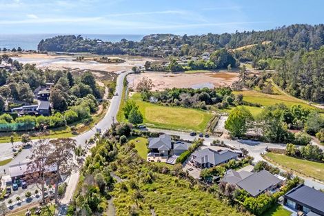 Photo of property in 2 Kahu Close, Kaiteriteri, Motueka, 7197