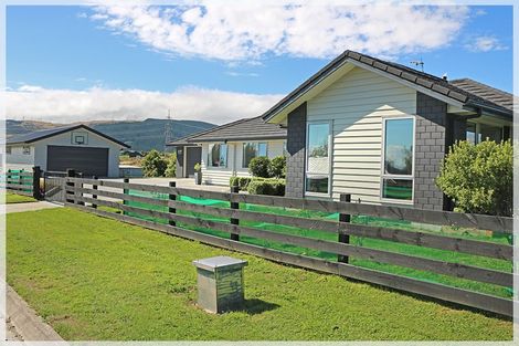 Photo of property in 17 Westwood Drive, Aokautere, Palmerston North, 4471