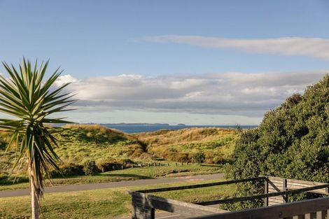 Photo of property in 728 Papamoa Beach Road, Papamoa Beach, Papamoa, 3118