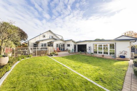 Photo of property in 21 Alan Street, Palmerston North, 4414