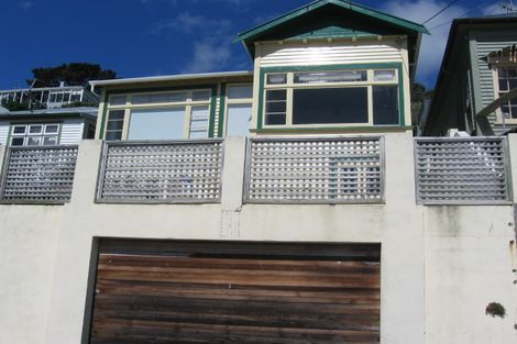 Photo of property in 16 Earls Terrace, Mount Victoria, Wellington, 6011