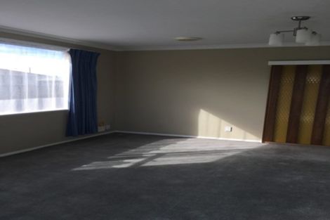 Photo of property in 2/404 Main North Road, Redwood, Christchurch, 8051