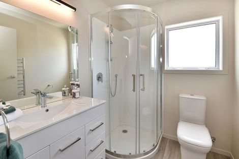 Photo of property in 42 Stanmore Bay Road, Stanmore Bay, Whangaparaoa, 0932