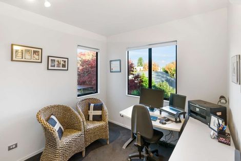 Photo of property in 4 Tupara Crescent, Kawaha Point, Rotorua, 3010