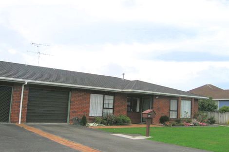 Photo of property in 84 Oxford Street, Tawa, Wellington, 5028