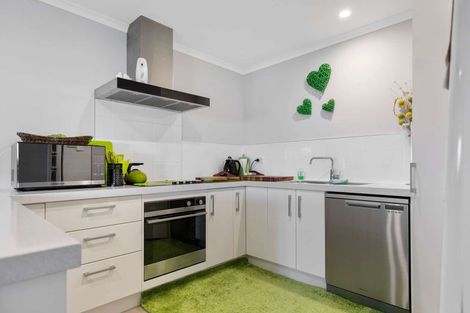 Photo of property in 14 Fuller Street, Papamoa Beach, Papamoa, 3118