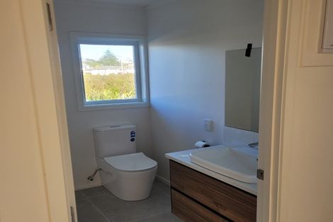 Photo of property in 34 Titoki Street, Te Atatu Peninsula, Auckland, 0610