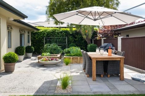 Photo of property in 17 Gillean Street, Havelock North, 4130